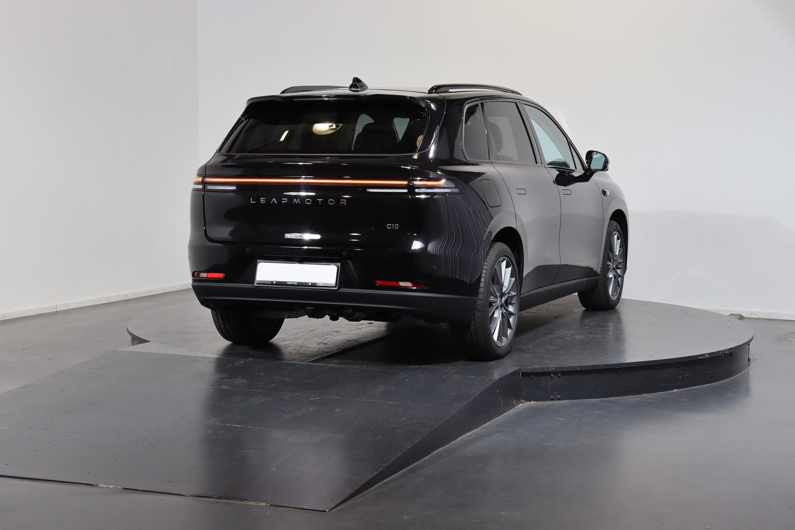 LEAPMOTOR C10 Design AWD, Elettrica, Auto nuove, Automatico - 3