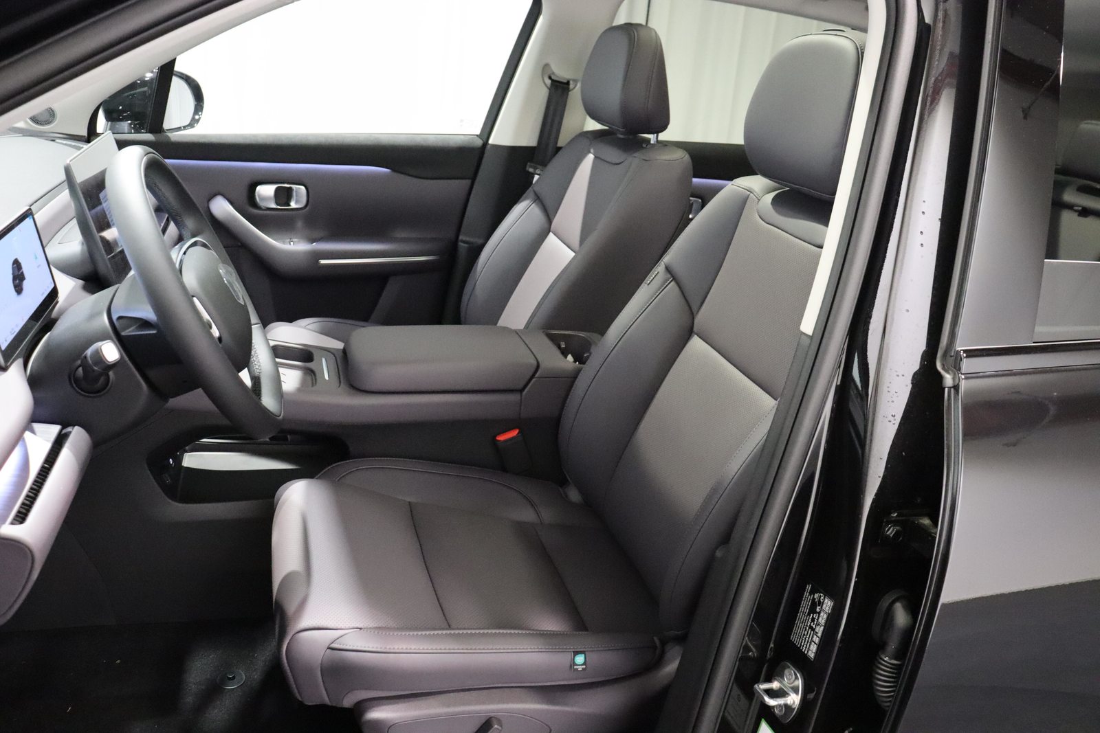 LEAPMOTOR C10 Design AWD, Elettrica, Auto nuove, Automatico - 4