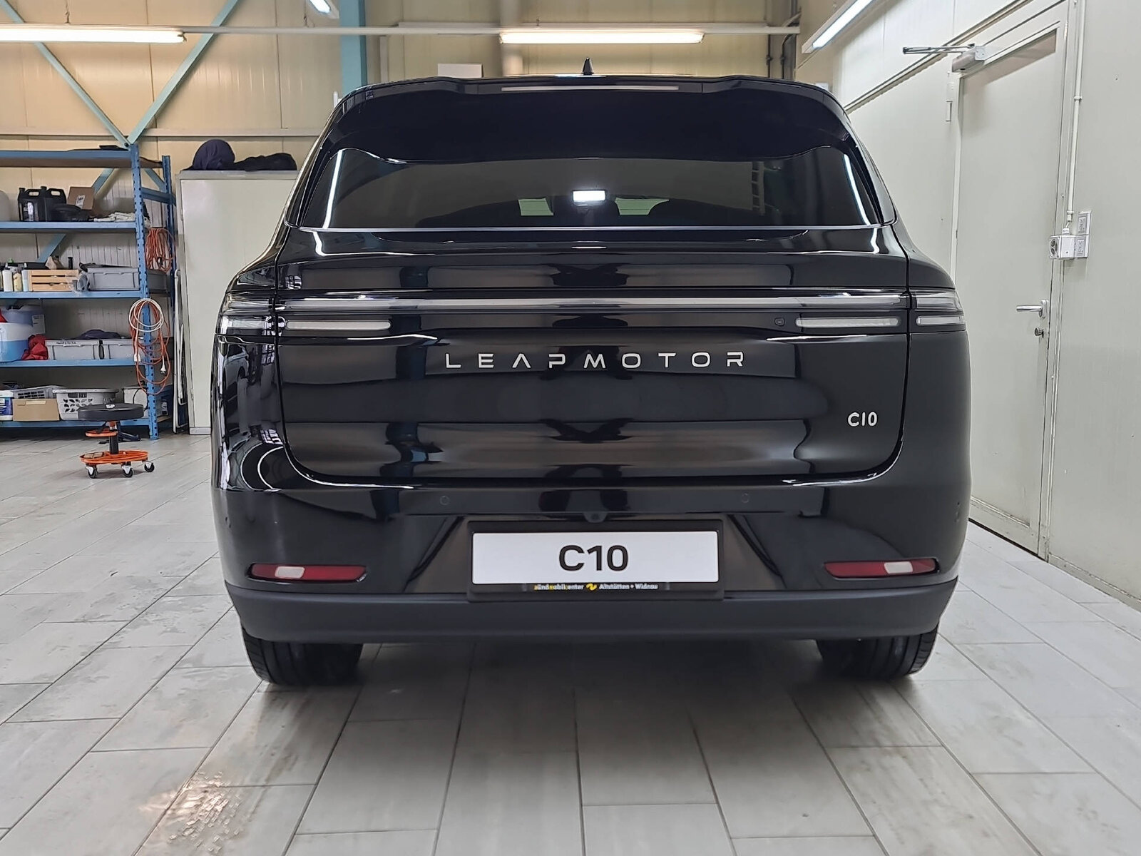 LEAPMOTOR C10 EV AWD 598 PS, Elektro, Neuwagen, Automatik - 4
