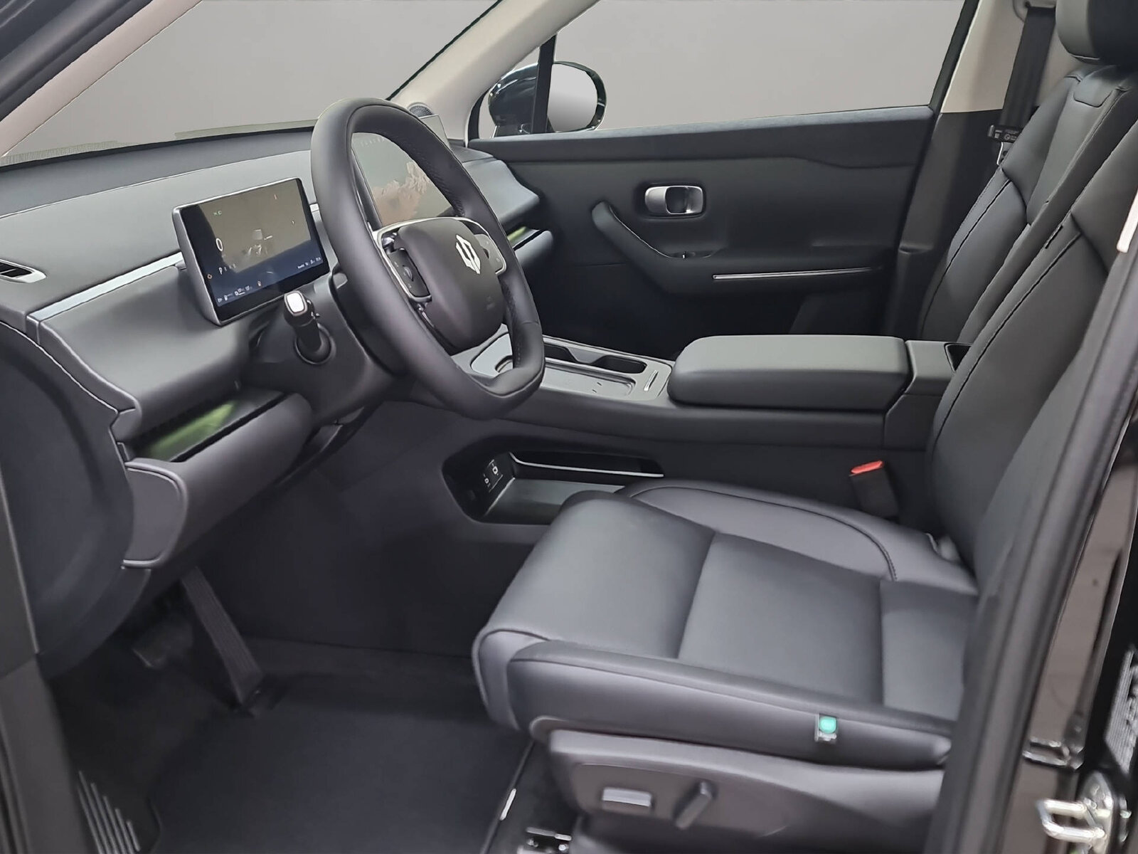 LEAPMOTOR C10 EV AWD 598 PS, Elektro, Neuwagen, Automatik - 6