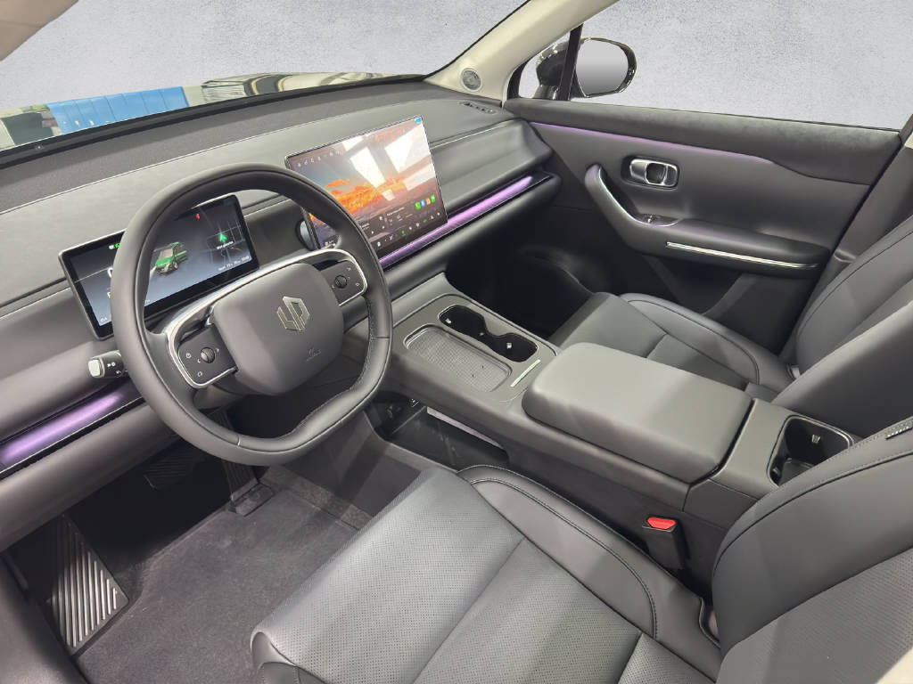 LEAPMOTOR C10 1.5 Hybrid EV, Full-Hybrid Petrol/Electric, Second hand / Used, Automatic - 4