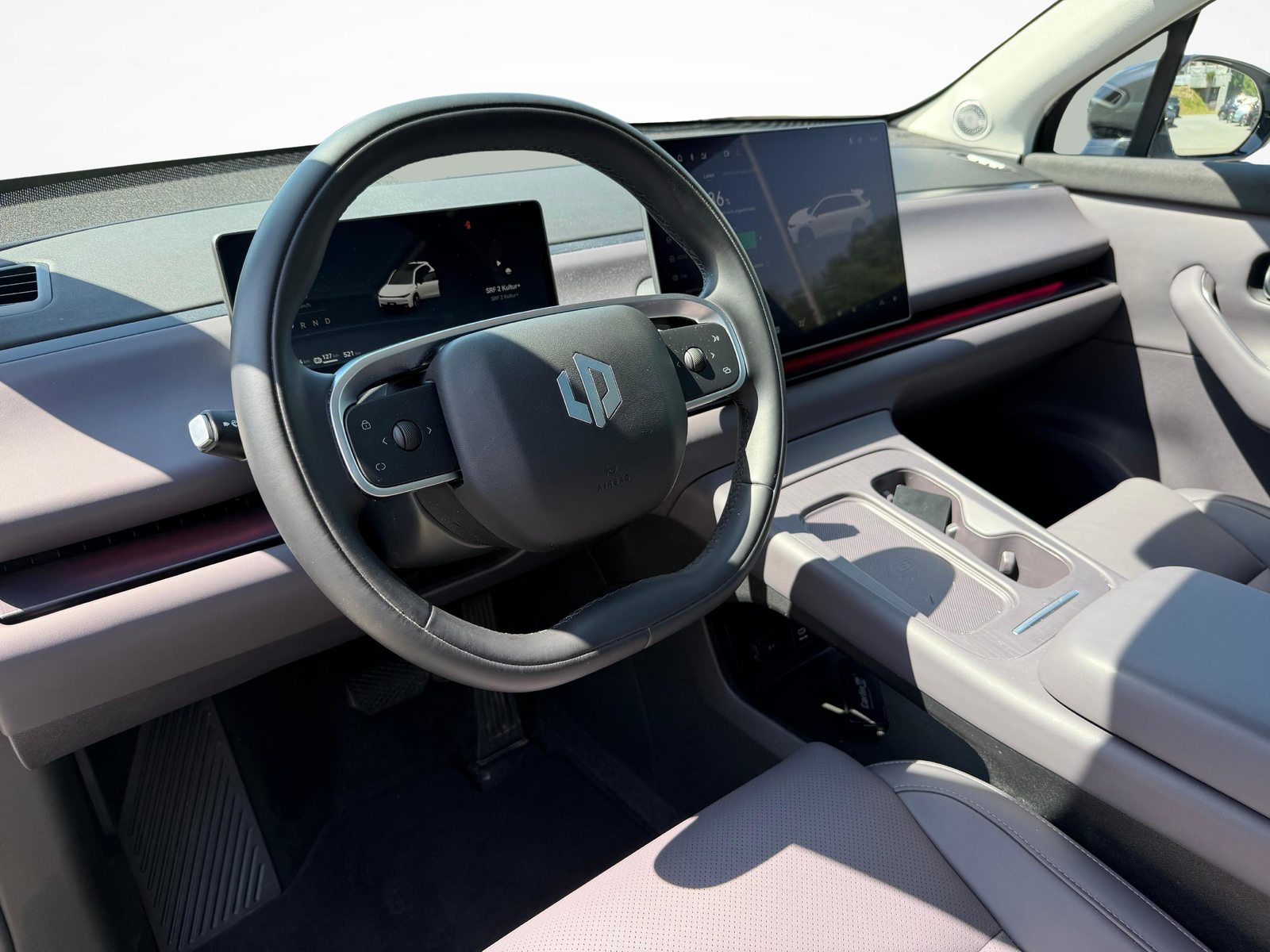 LEAPMOTOR C10 1.5 REEV Design, Voll-Hybrid Benzin/Elektro, Occasion / Gebraucht, Automatik - 2