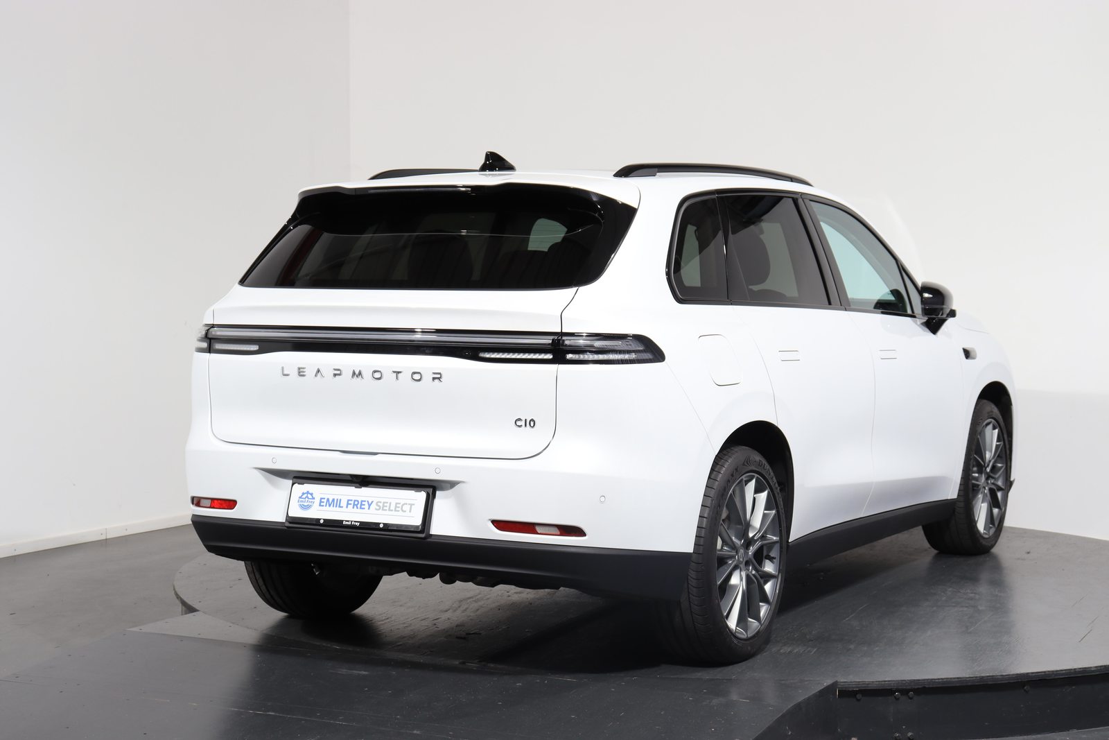 LEAPMOTOR C10 1.5 REEV Design, Hybride Intégral Essence/Électricité, Occasion / Utilisé, Automatique - 3