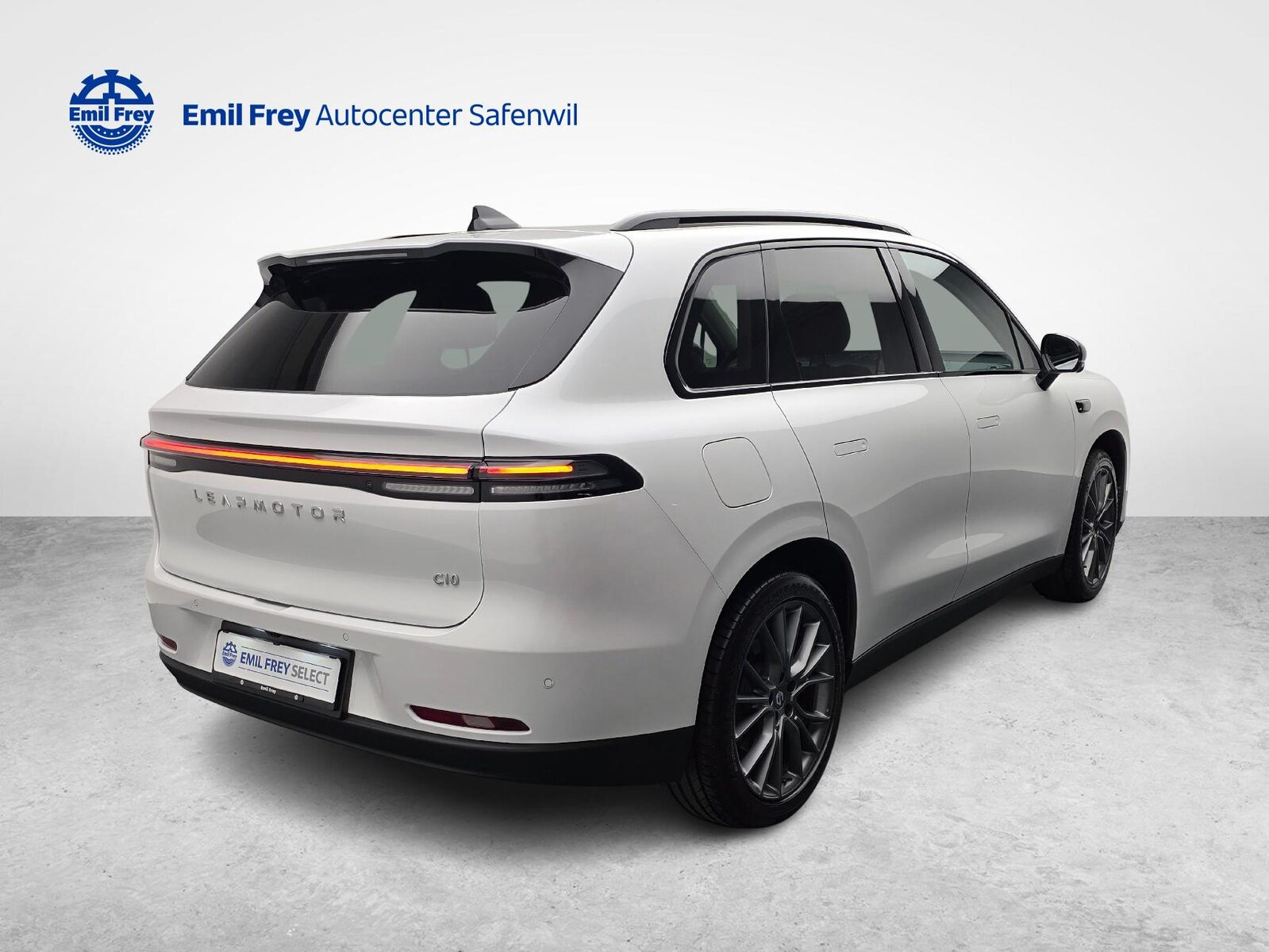 LEAPMOTOR C10 1.5 REEV Design, Plug-in-Hybrid Benzin/Elektro, Occasion / Gebraucht, Automatik - 5