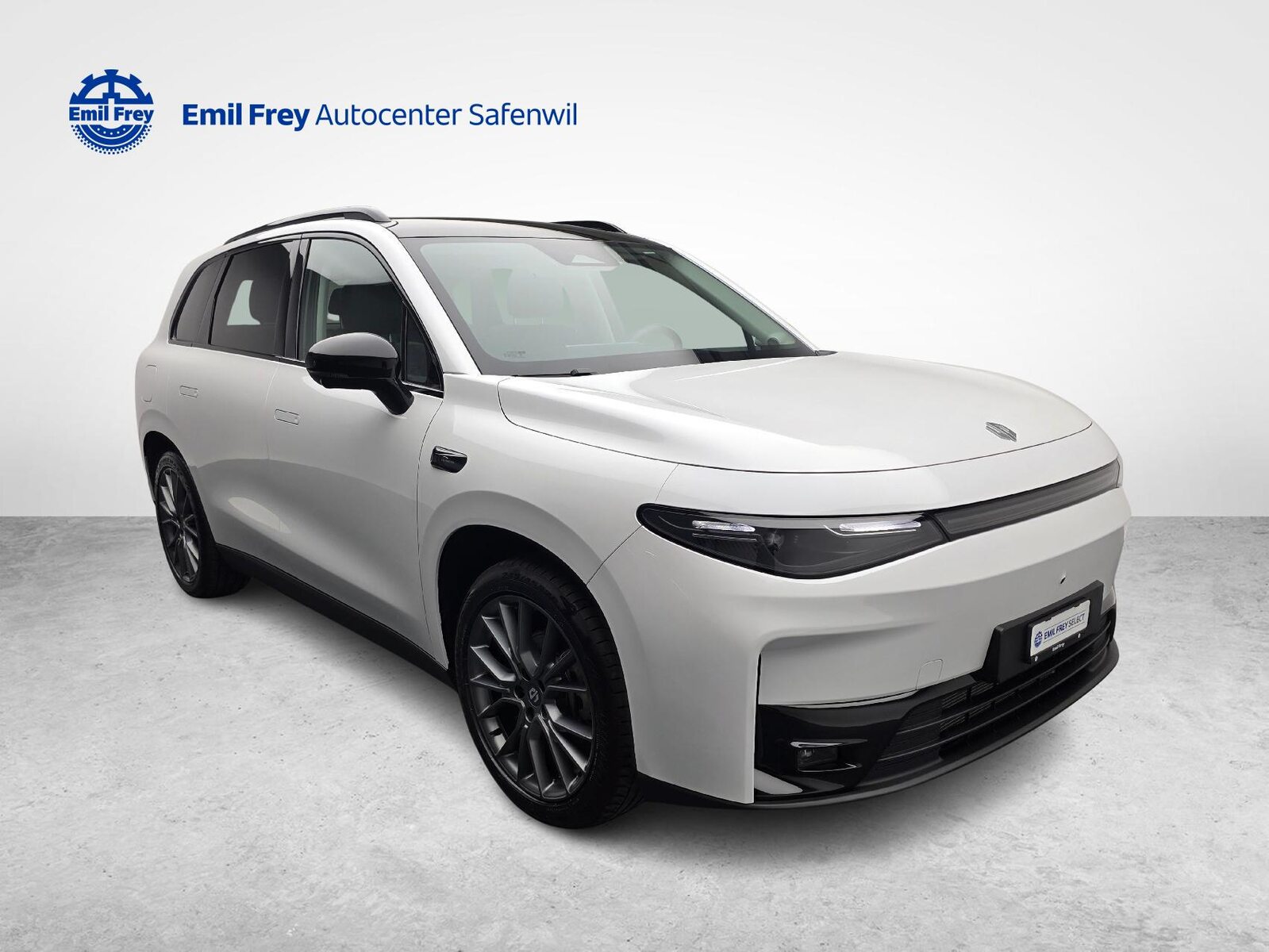 LEAPMOTOR C10 1.5 REEV Design, Plug-in-Hybrid Benzin/Elektro, Occasion / Gebraucht, Automatik - 7