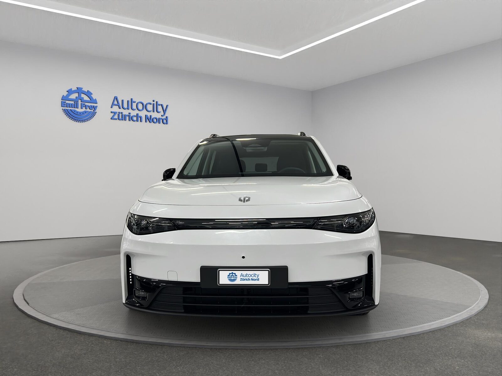 LEAPMOTOR C10 Design AWD, Elektro, Occasion / Gebraucht, Automatik - 2