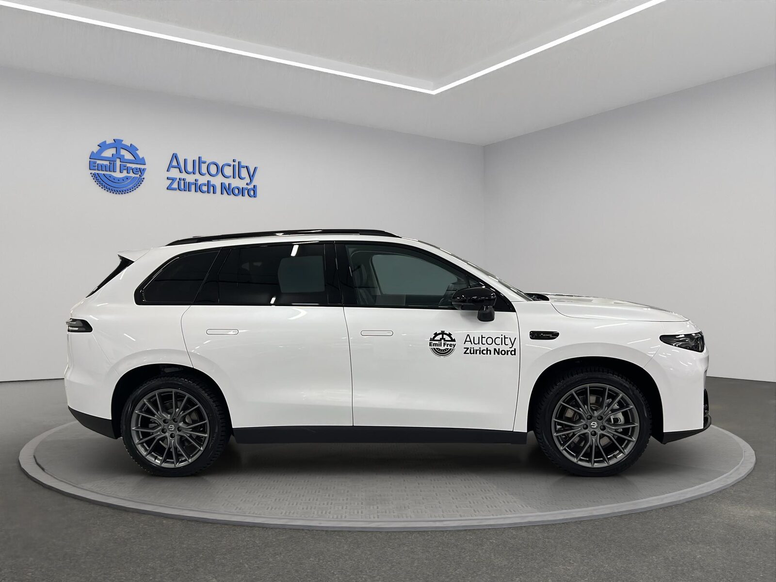 LEAPMOTOR C10 Design AWD, Elektro, Occasion / Gebraucht, Automatik - 6