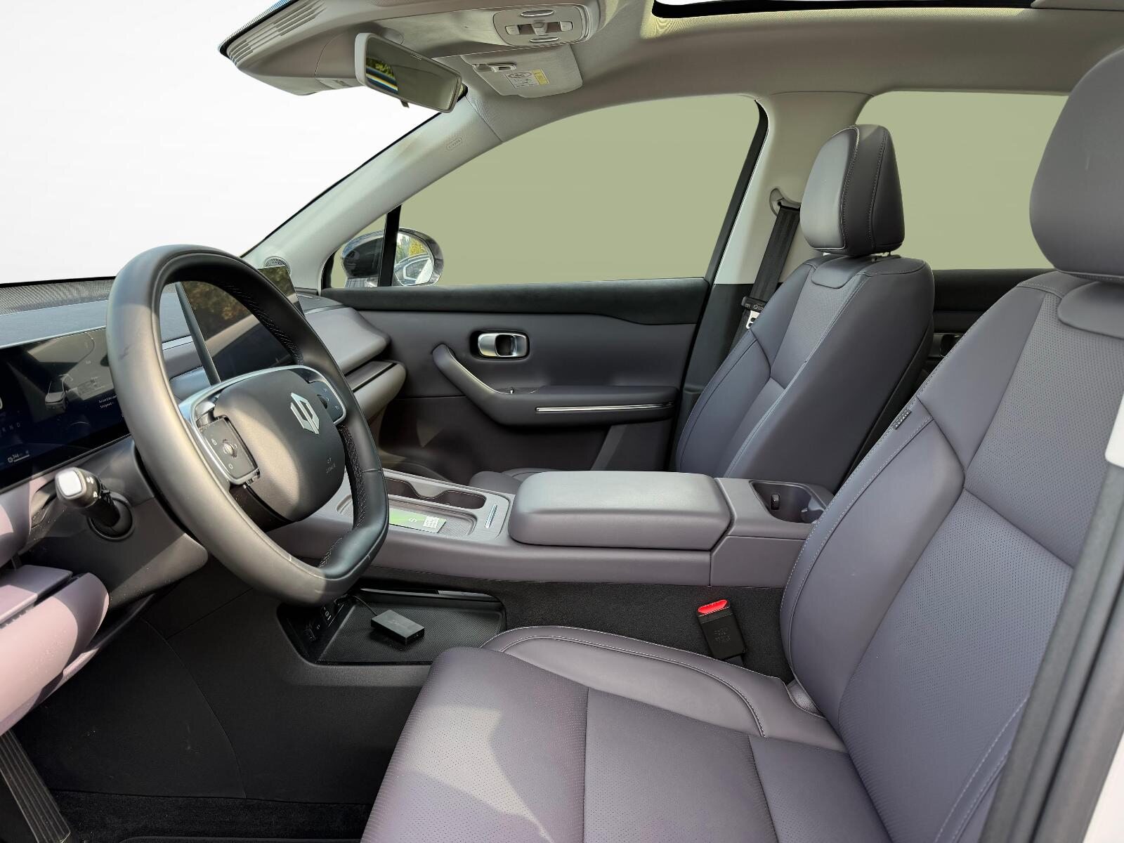 LEAPMOTOR C10 Design, Électrique, Occasion / Utilisé, Automatique - 2