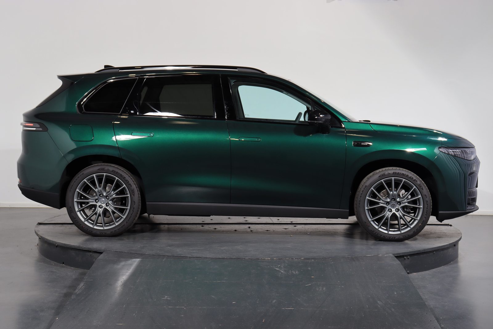 LEAPMOTOR C10 1.5 REEV Design, Hybride Intégral Essence/Électricité, Voiture de démonstration, Automatique - 2