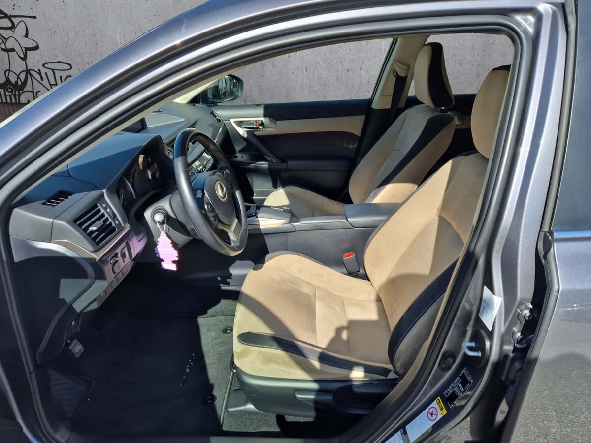 LEXUS CT 200h 1.8 excellence CVT, Occasion / Gebraucht, Automatik - 6