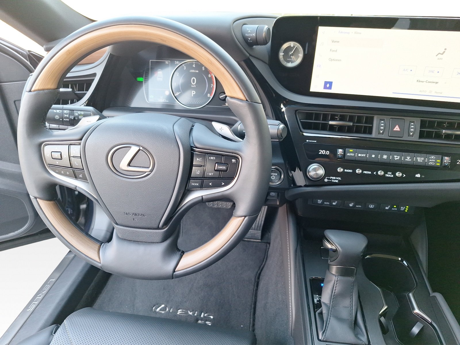 LEXUS ES 300h Excellence, Hybride Intégral Essence/Électricité, Occasion / Utilisé, Automatique - 6