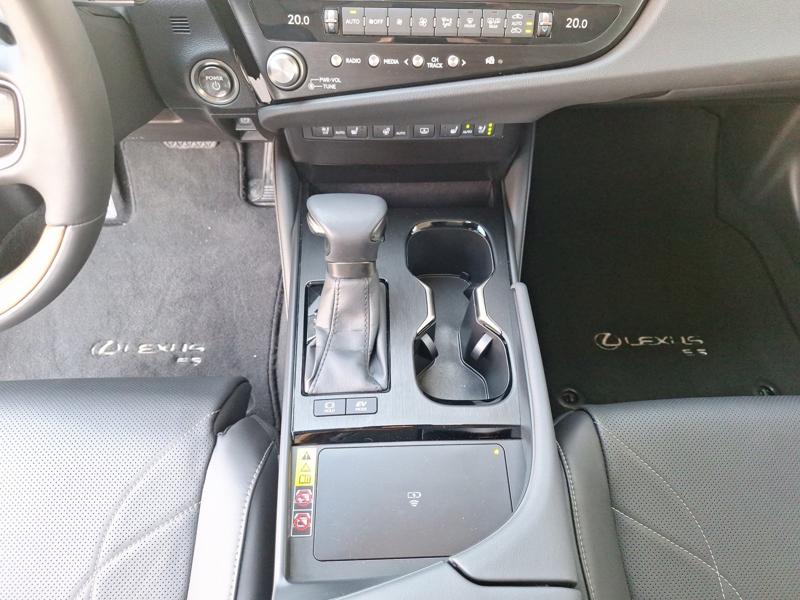 LEXUS ES 300h Excellence, Hybride Intégral Essence/Électricité, Occasion / Utilisé, Automatique - 7