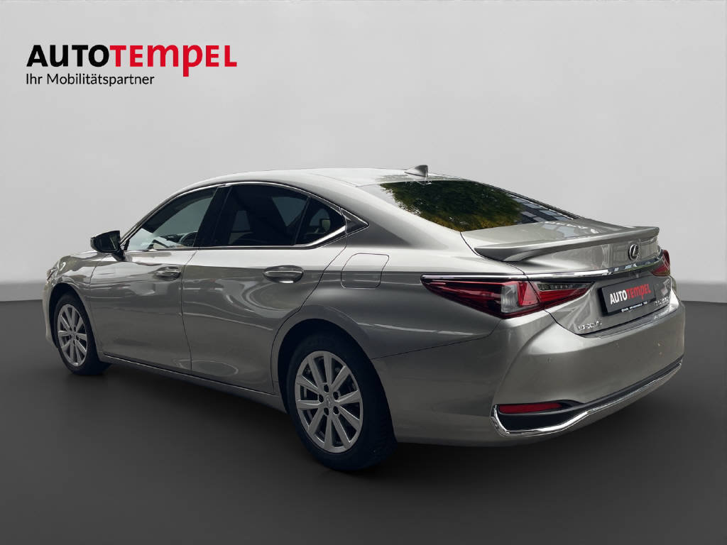 LEXUS ES 300h Excellence 45906/000, Hybride Intégral Essence/Électricité, Occasion / Utilisé, Automatique - 7