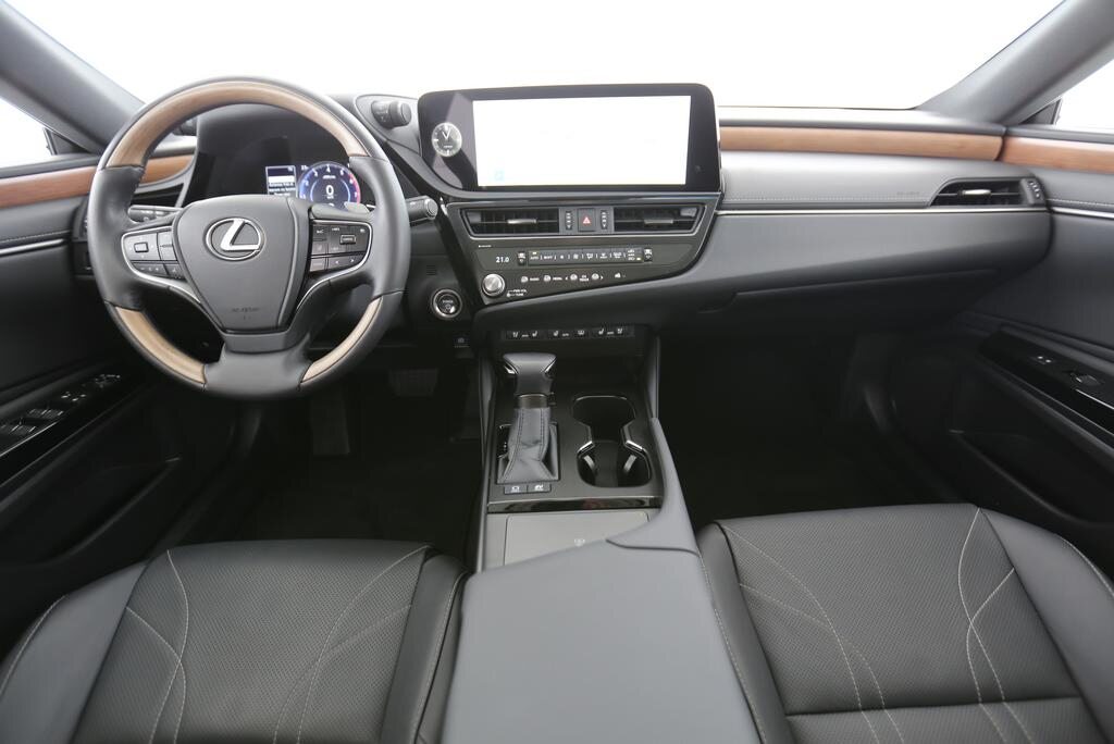 LEXUS ES 300h Comfort, Voll-Hybrid Benzin/Elektro, Occasion / Gebraucht, Automatik - 5