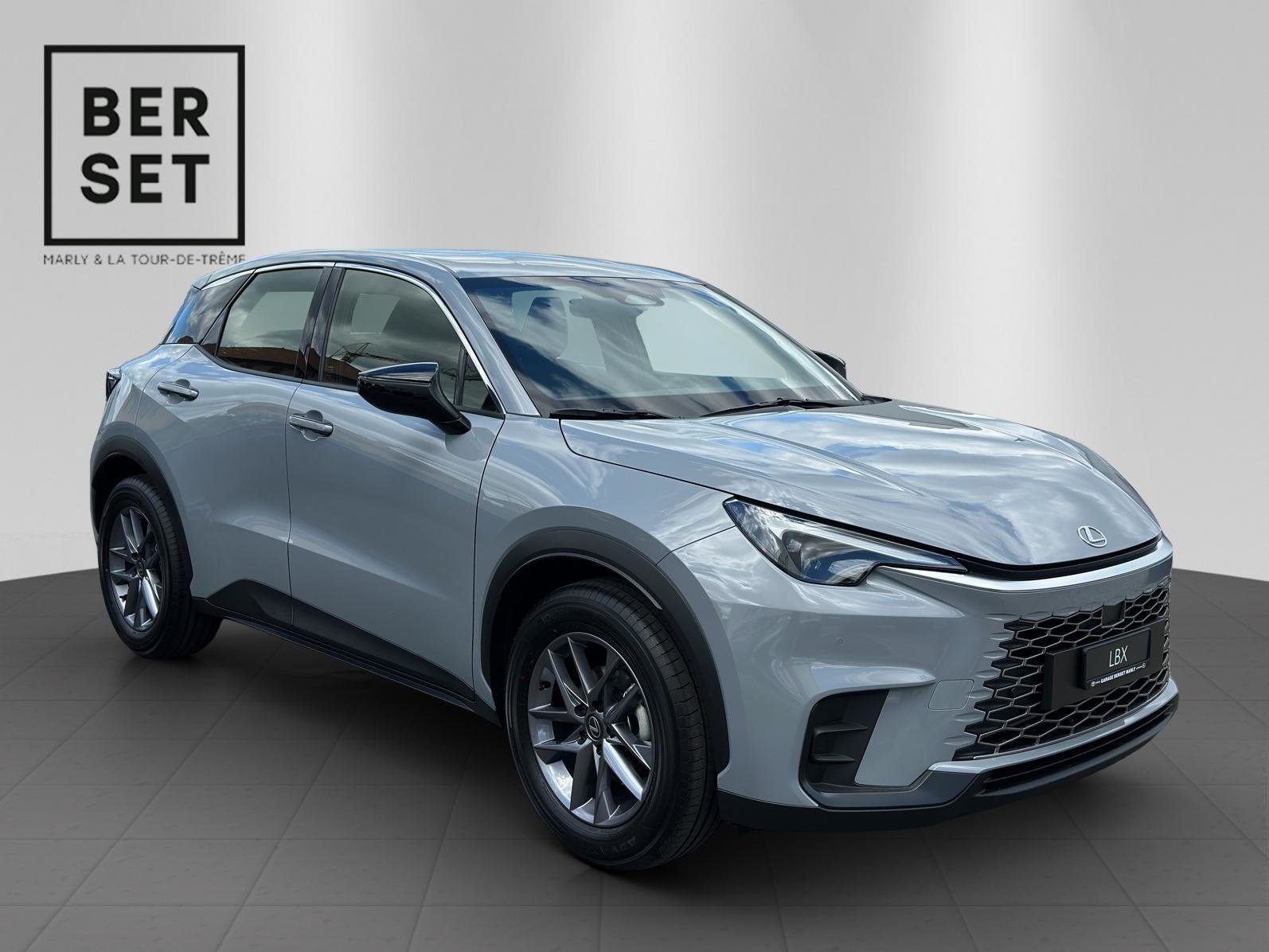 LEXUS LBX 1.5 Hybrid Impression, Full-Hybrid Petrol/Electric, New car, Automatic - 2