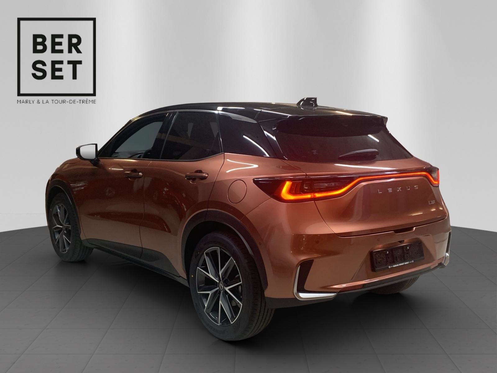 LEXUS LBX 1.5 Hybrid Cool AWD, Hybride Integrale Benzina/Elettrica, Auto nuove, Automatico - 3