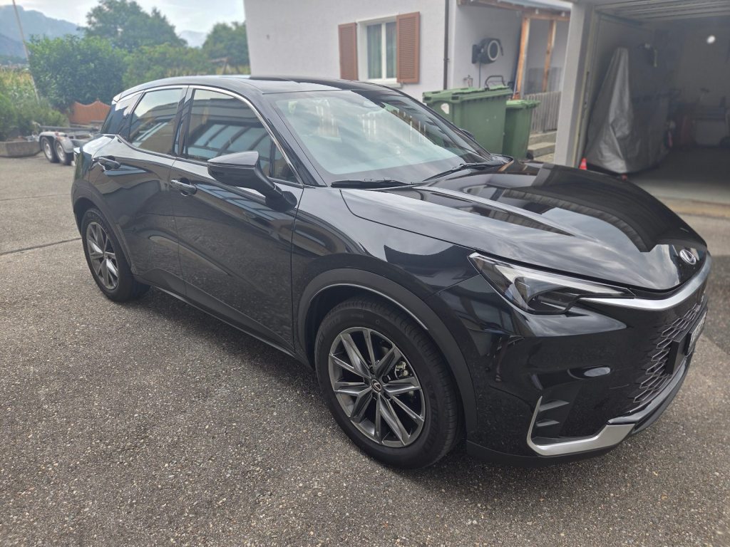LEXUS LBX 1.5 Hybrid Elegant, Full-Hybrid Petrol/Electric, Second hand / Used, Automatic - 5