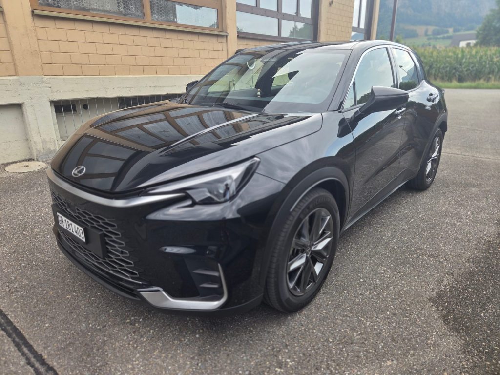 LEXUS LBX 1.5 Hybrid Elegant, Full-Hybrid Petrol/Electric, Second hand / Used, Automatic - 2
