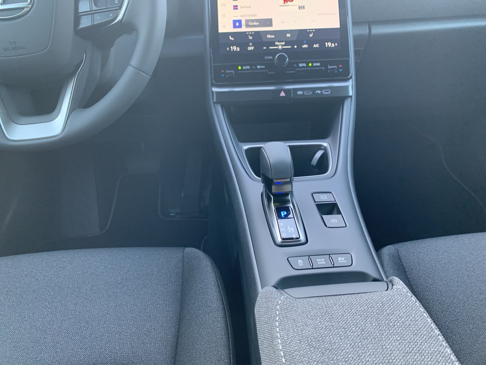 LEXUS LBX 1.5 Hybrid Impression, Hybride Intégral Essence/Électricité, Voiture de démonstration, Automatique - 7