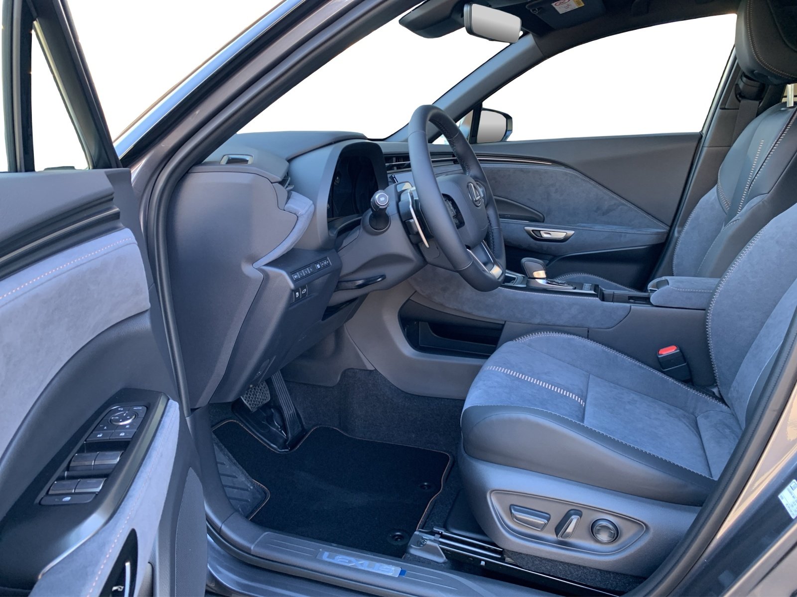 LEXUS LBX 1.5 Hybrid Cool AWD, Hybride Integrale Benzina/Elettrica, Auto dimostrativa, Automatico - 5