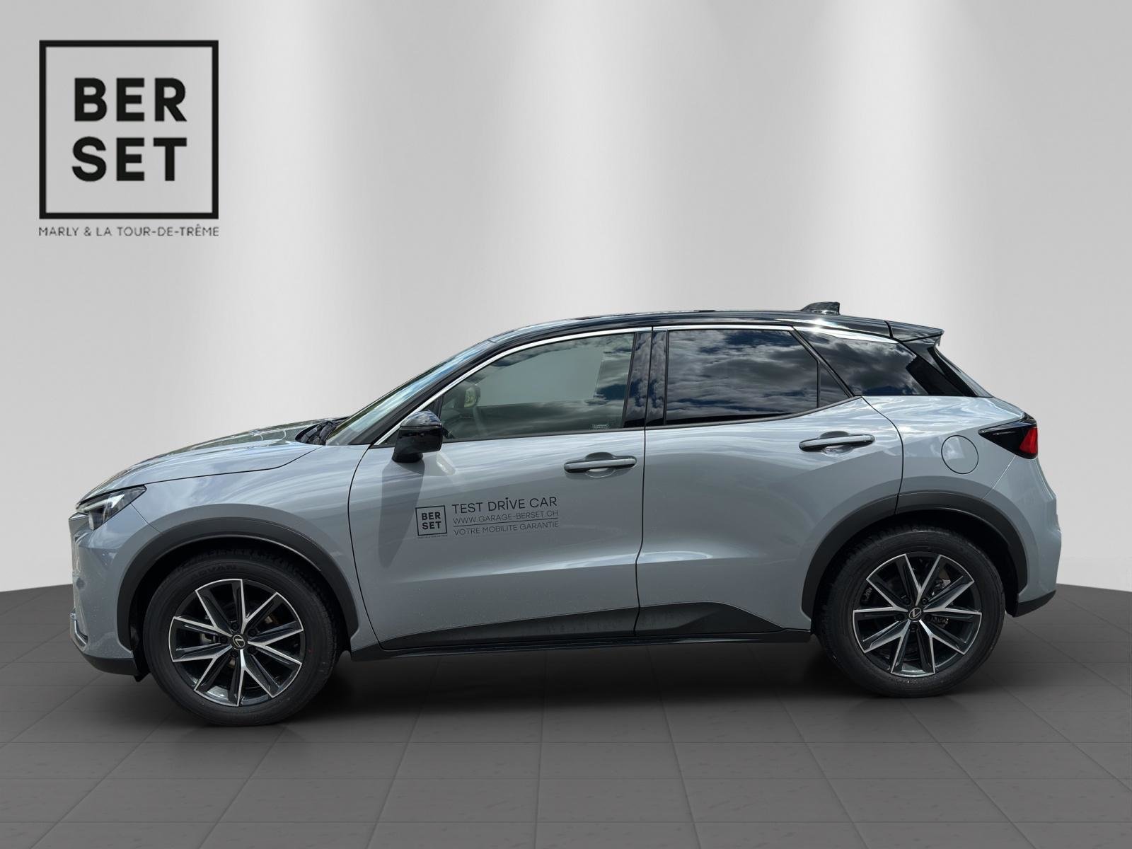 LEXUS LBX 1.5 Hybrid Emotion AWD, Full-Hybrid Petrol/Electric, Ex-demonstrator, Automatic - 3