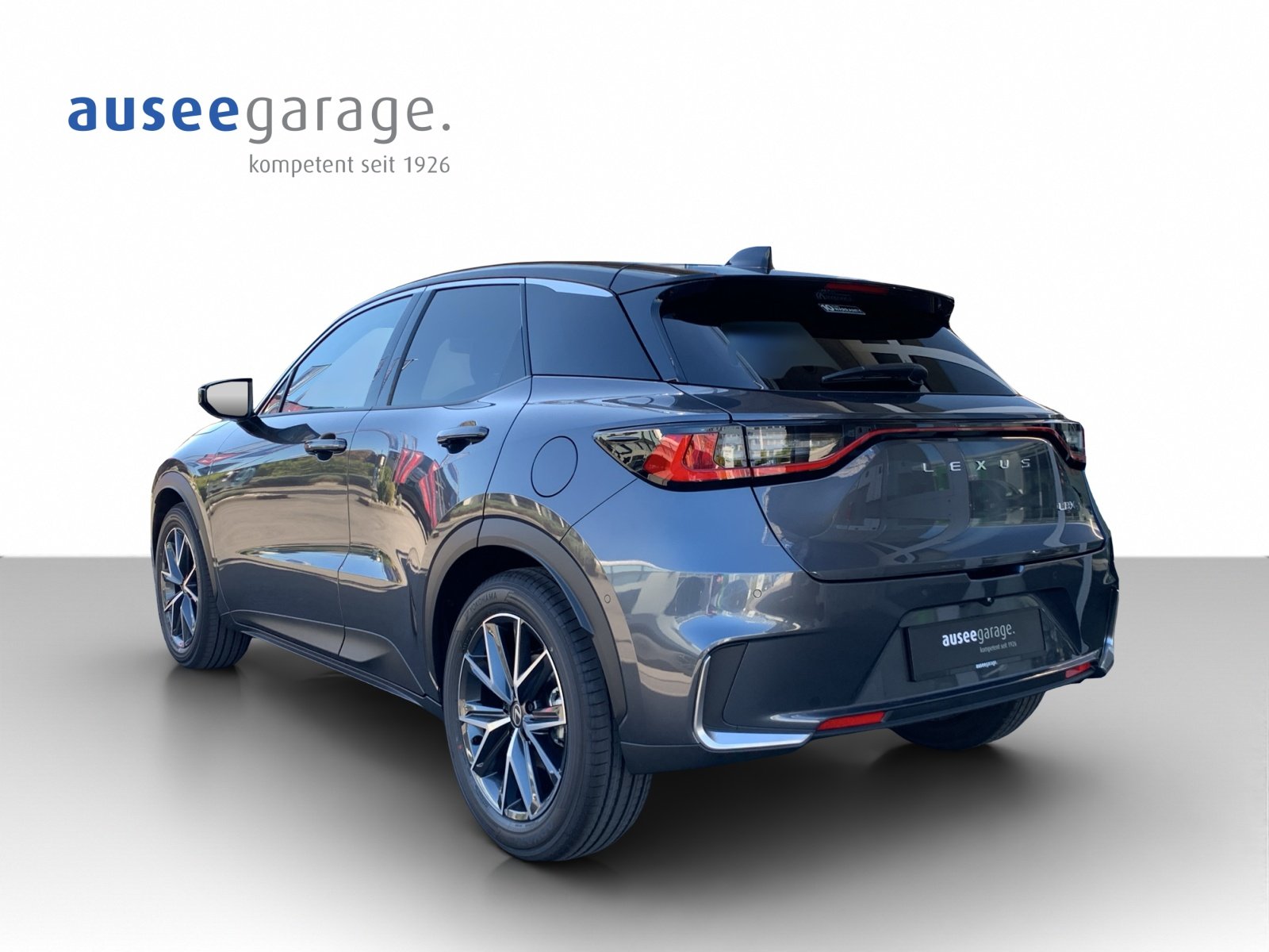 LEXUS LBX 1.5 Hybrid Cool AWD, Full-Hybrid Petrol/Electric, New car, Automatic - 3