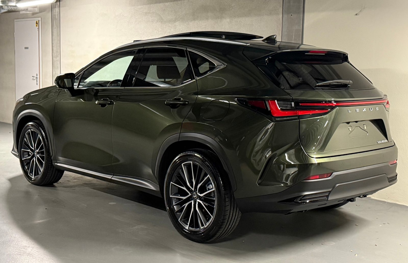LEXUS NX 450h+ E-FOUR Excellence, Plug-in-Hybrid Benzina/Elettrica, Auto nuove, Automatico - 4