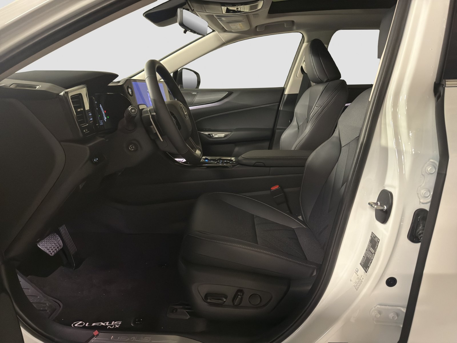 LEXUS NX 450h+ E-FOUR Excellence, Hybride Rechargeable Essence/Électricité, Voiture nouvelle, Automatique - 7