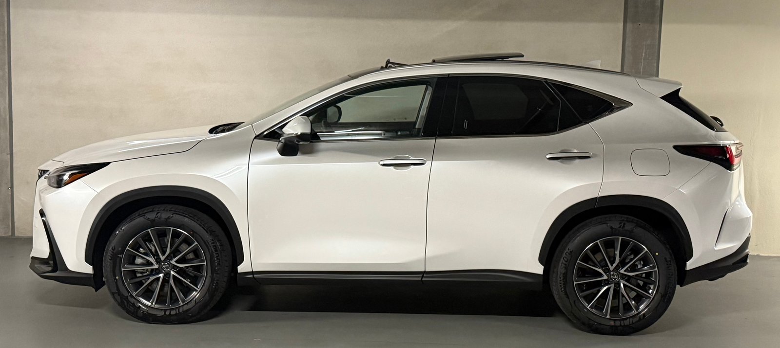 LEXUS NX 450h+ E-FOUR Comfort, Hybride Rechargeable Essence/Électricité, Voiture nouvelle, Automatique - 6