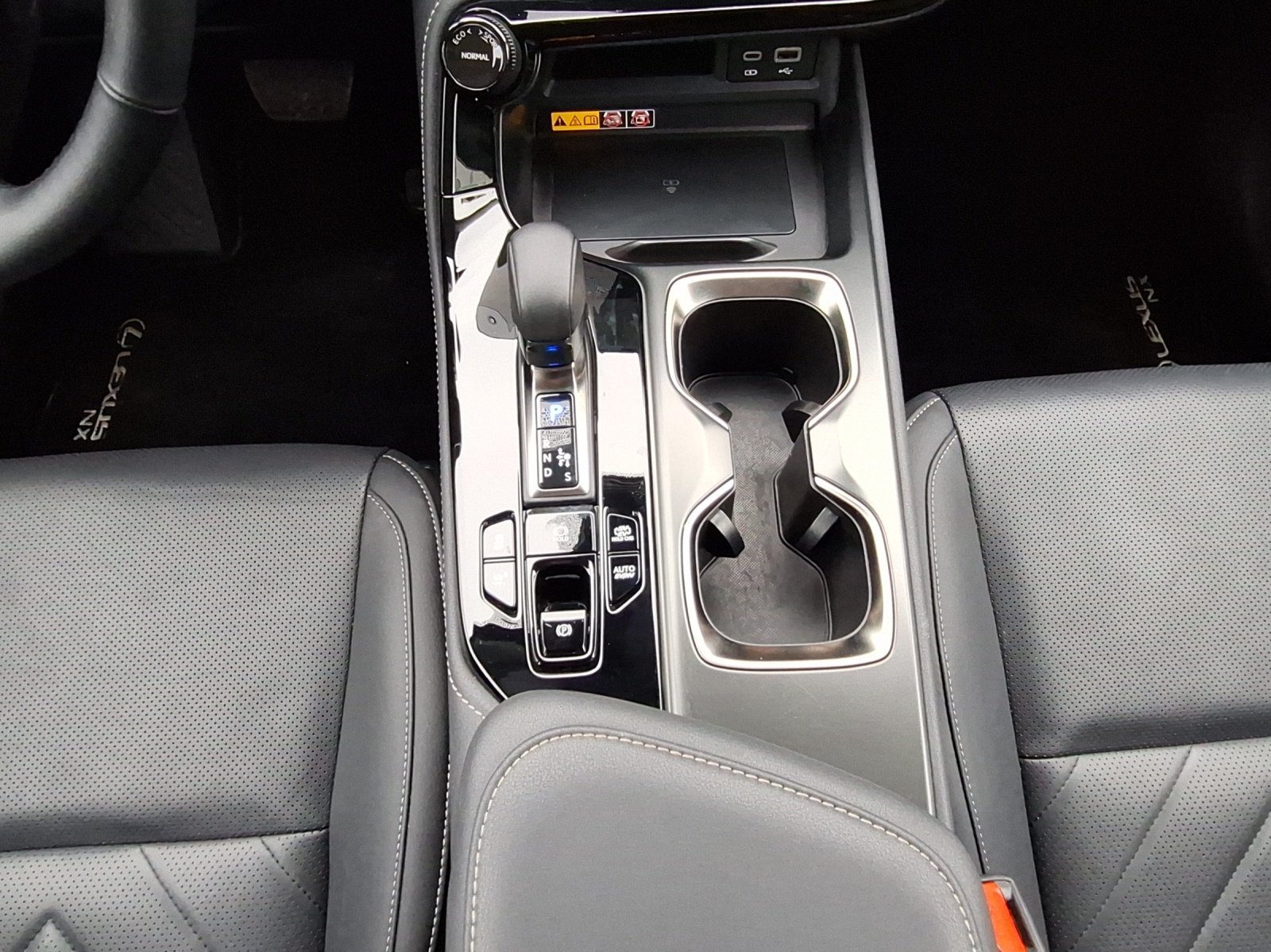 LEXUS NX 450h+ Excellence, Plug-in-Hybrid Petrol/Electric, Second hand / Used, Automatic - 7