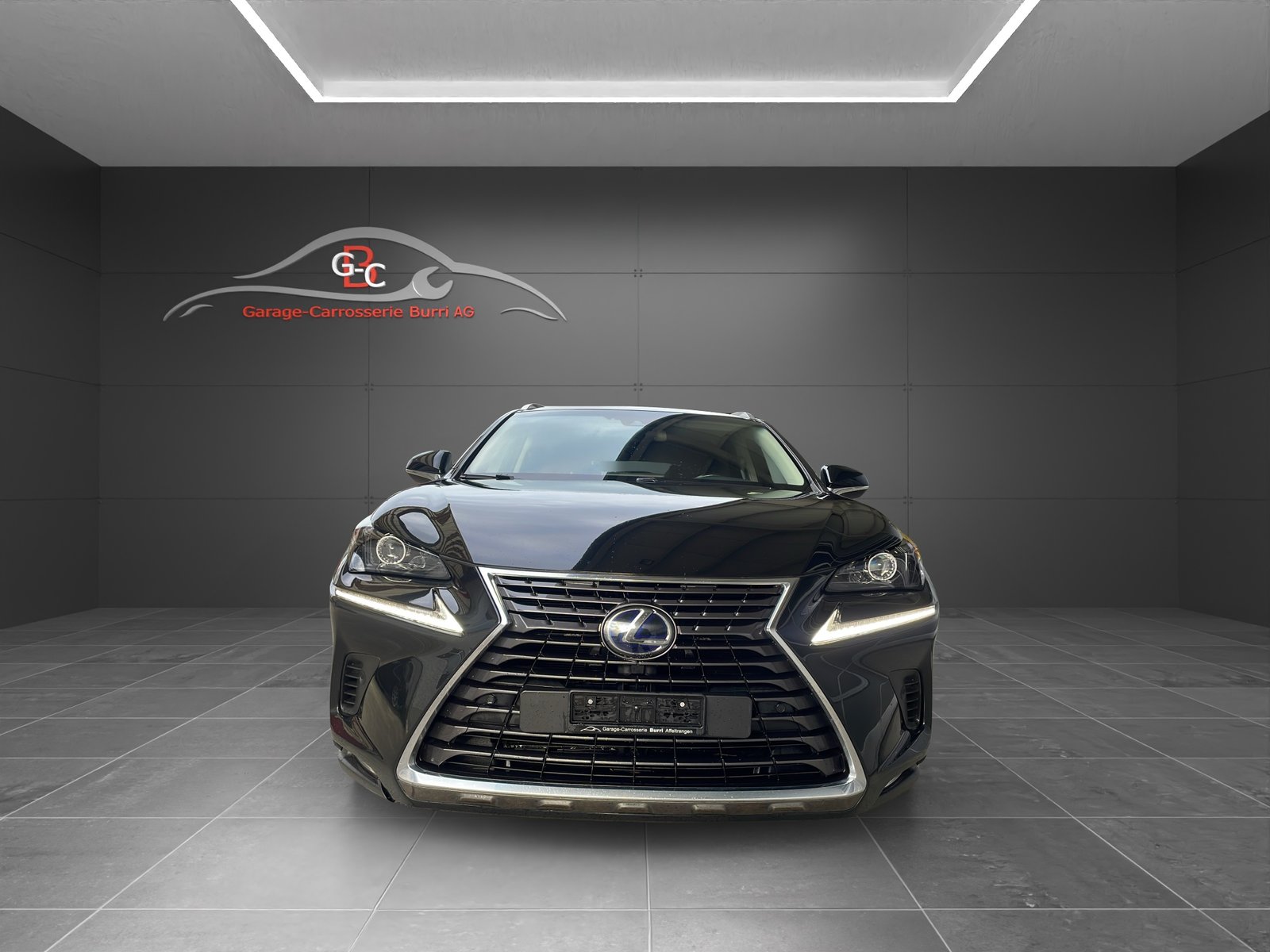 LEXUS NX 300h Diamond E-Four Automatic, Voll-Hybrid Benzin/Elektro, Occasion / Gebraucht, Automatik - 2