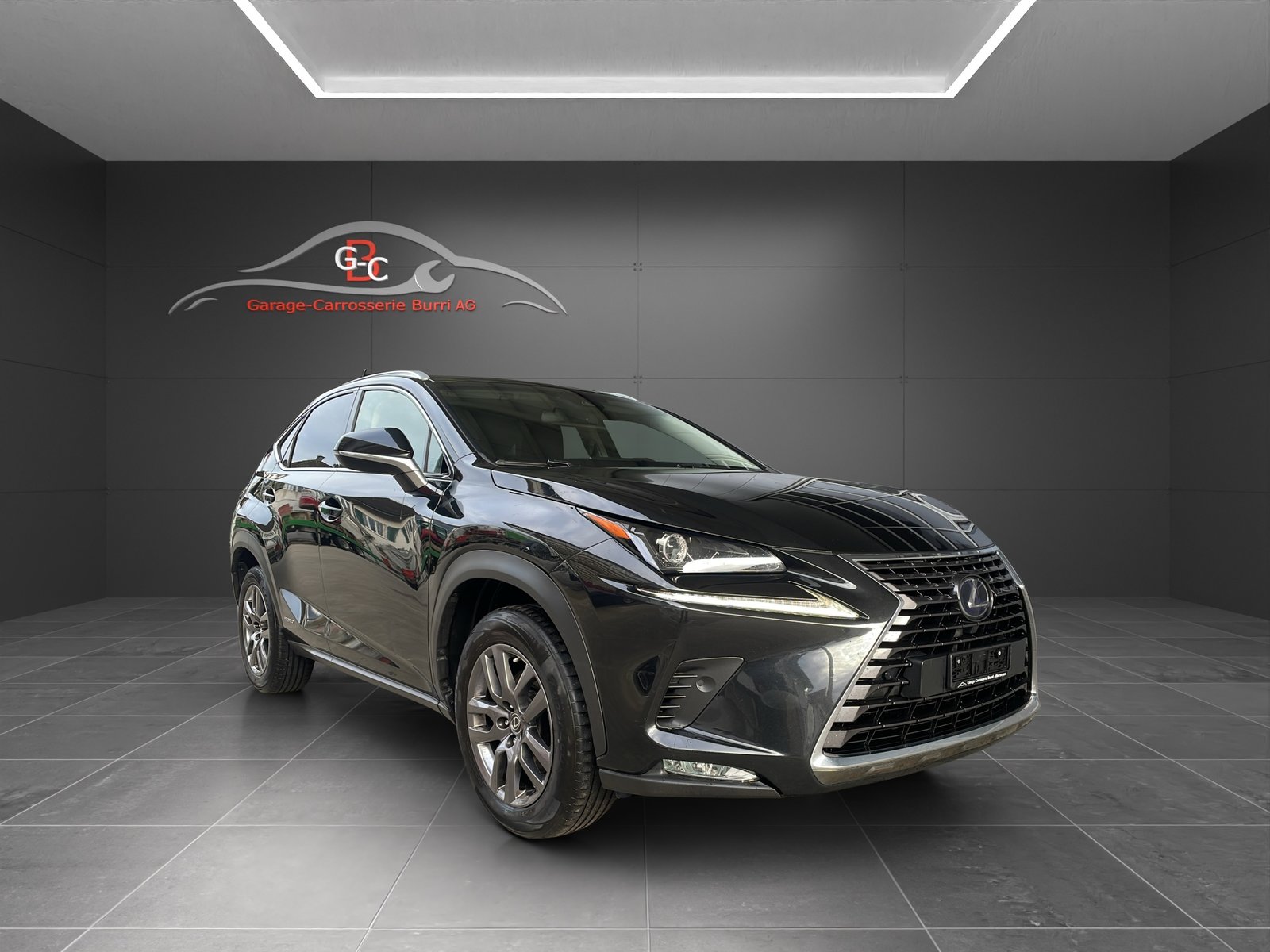 LEXUS NX 300h Diamond E-Four Automatic, Voll-Hybrid Benzin/Elektro, Occasion / Gebraucht, Automatik - 3