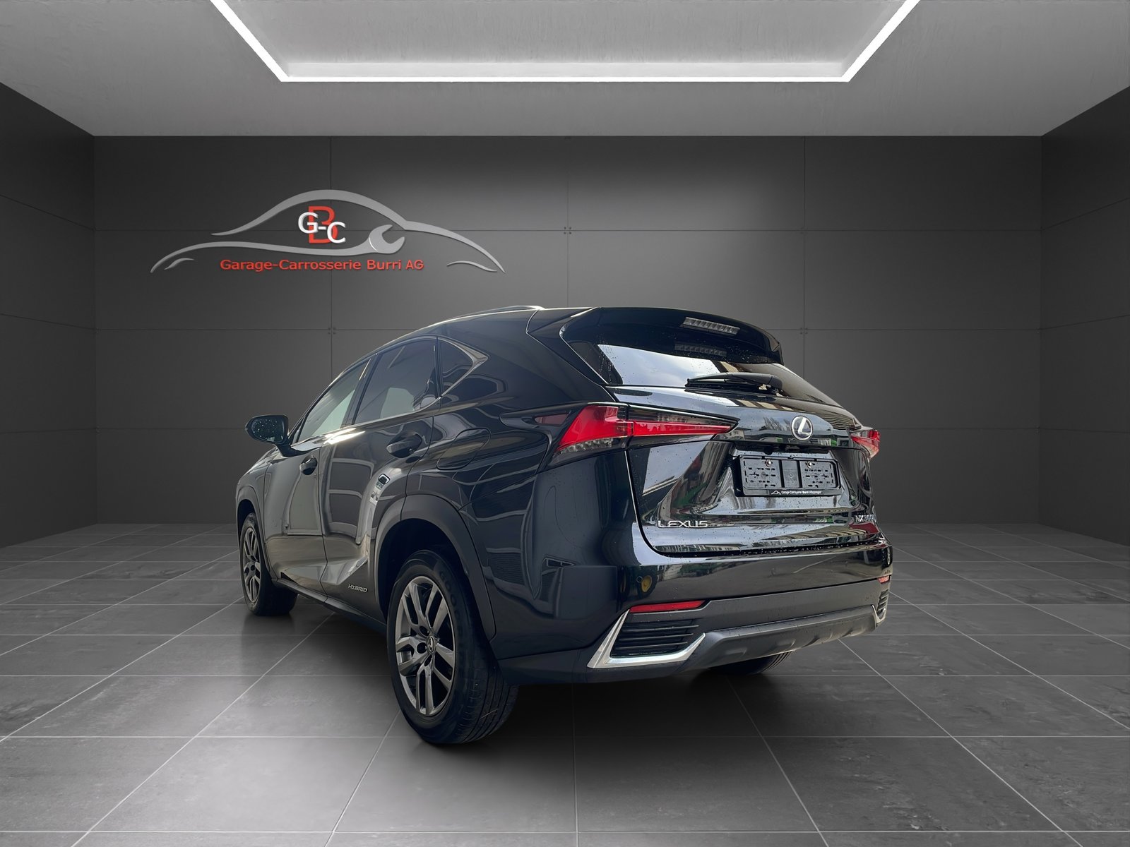 LEXUS NX 300h Diamond E-Four Automatic, Voll-Hybrid Benzin/Elektro, Occasion / Gebraucht, Automatik - 6