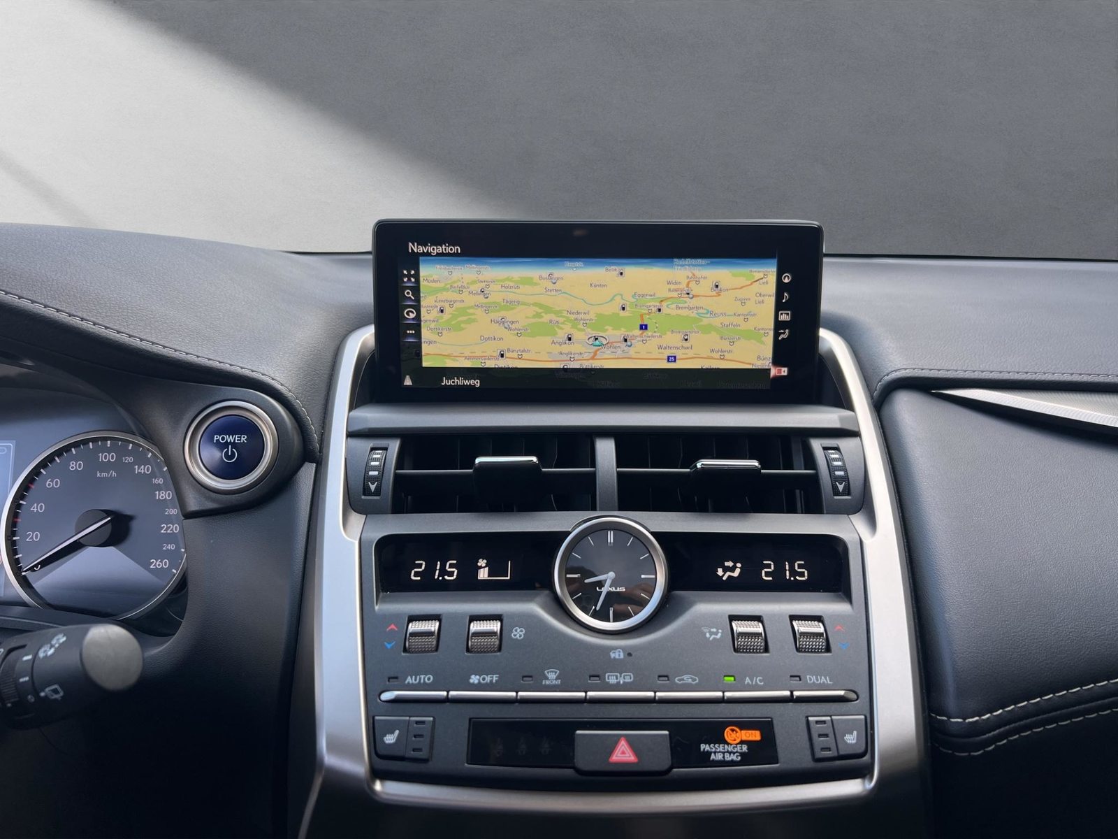 LEXUS NX 300h, Voll-Hybrid Benzin/Elektro, Occasion / Gebraucht, Automatik - 7