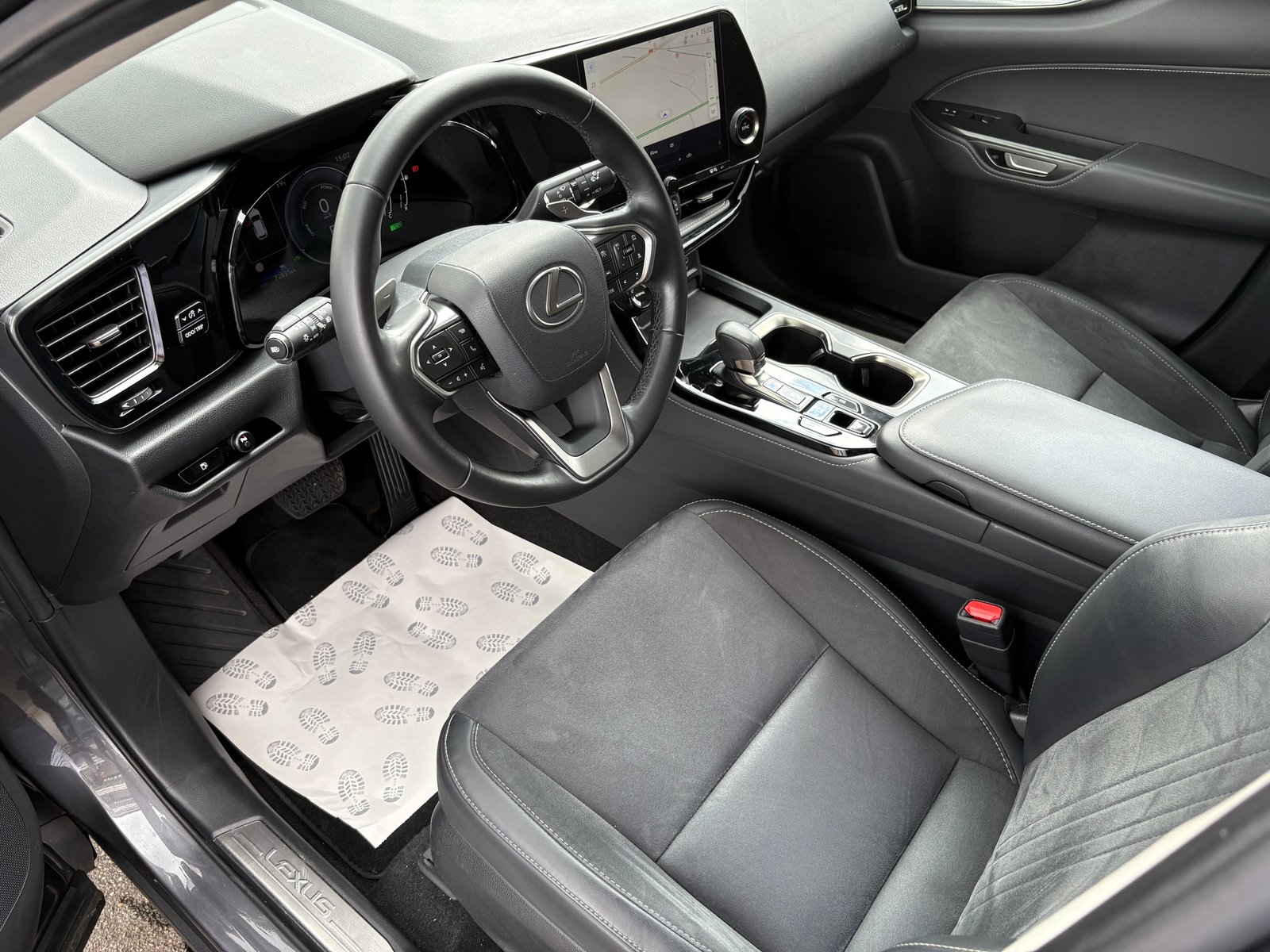 LEXUS NX 350h FWD Impression, Hybride Intégral Essence/Électricité, Occasion / Utilisé, Automatique - 7