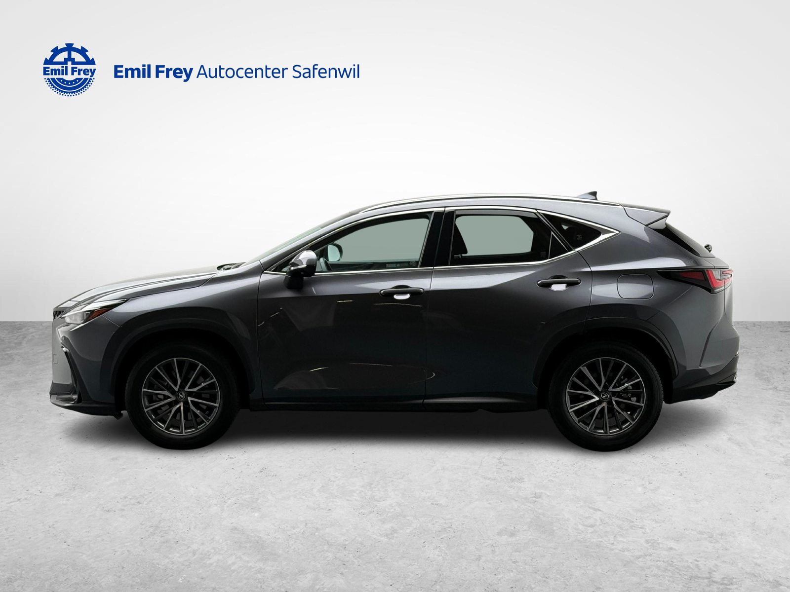 LEXUS NX 450h+ Comfort, Plug-in-Hybrid Benzin/Elektro, Occasion / Gebraucht, Automatik - 2