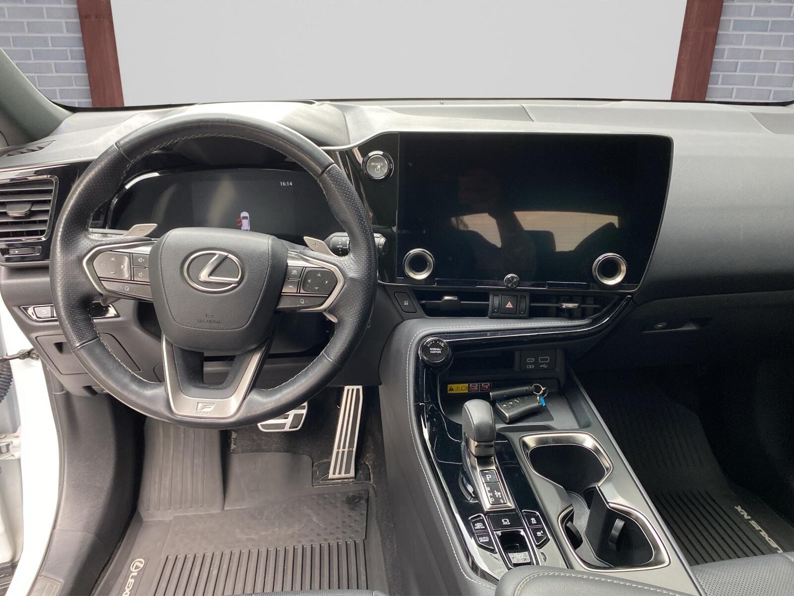 LEXUS NX 450h+ F-Sport, Plug-in-Hybrid Benzin/Elektro, Occasion / Gebraucht, Automatik - 7