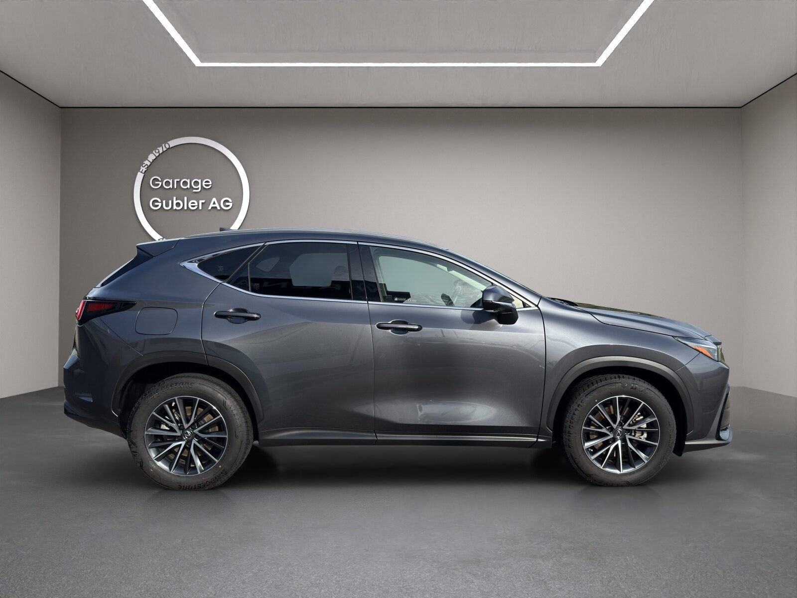 LEXUS NX 450h+ Excellence, Plug-in-Hybrid Benzin/Elektro, Occasion / Gebraucht, Automatik - 3