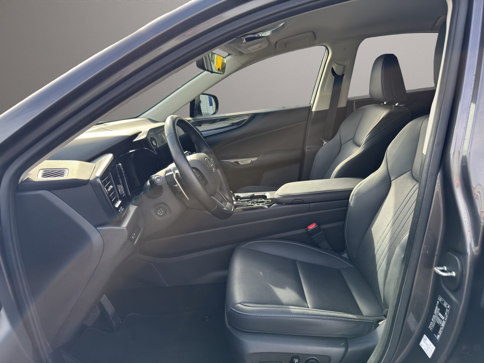 LEXUS NX 450h+ Excellence, Plug-in-Hybrid Benzin/Elektro, Occasion / Gebraucht, Automatik - 7