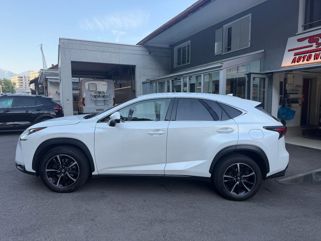 LEXUS NX 300h Excellence, Hybride Intégral Essence/Électricité, Occasion / Utilisé, Automatique - 2