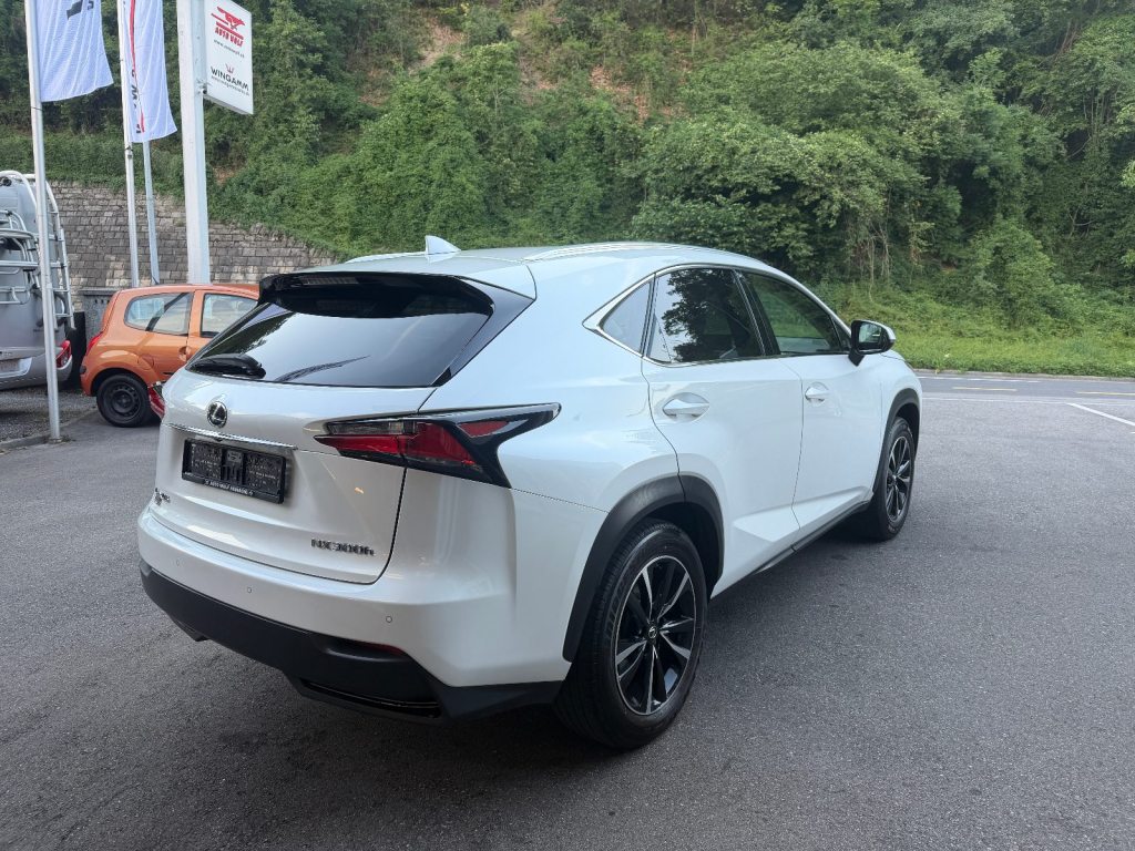 LEXUS NX 300h Excellence, Hybride Intégral Essence/Électricité, Occasion / Utilisé, Automatique - 5