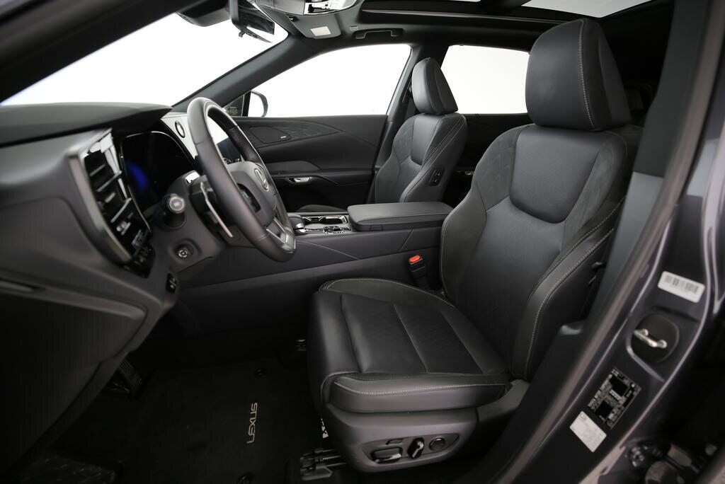LEXUS RX 450h+ Excellence, Plug-in-Hybrid Benzin/Elektro, Occasion / Gebraucht, Automatik - 4
