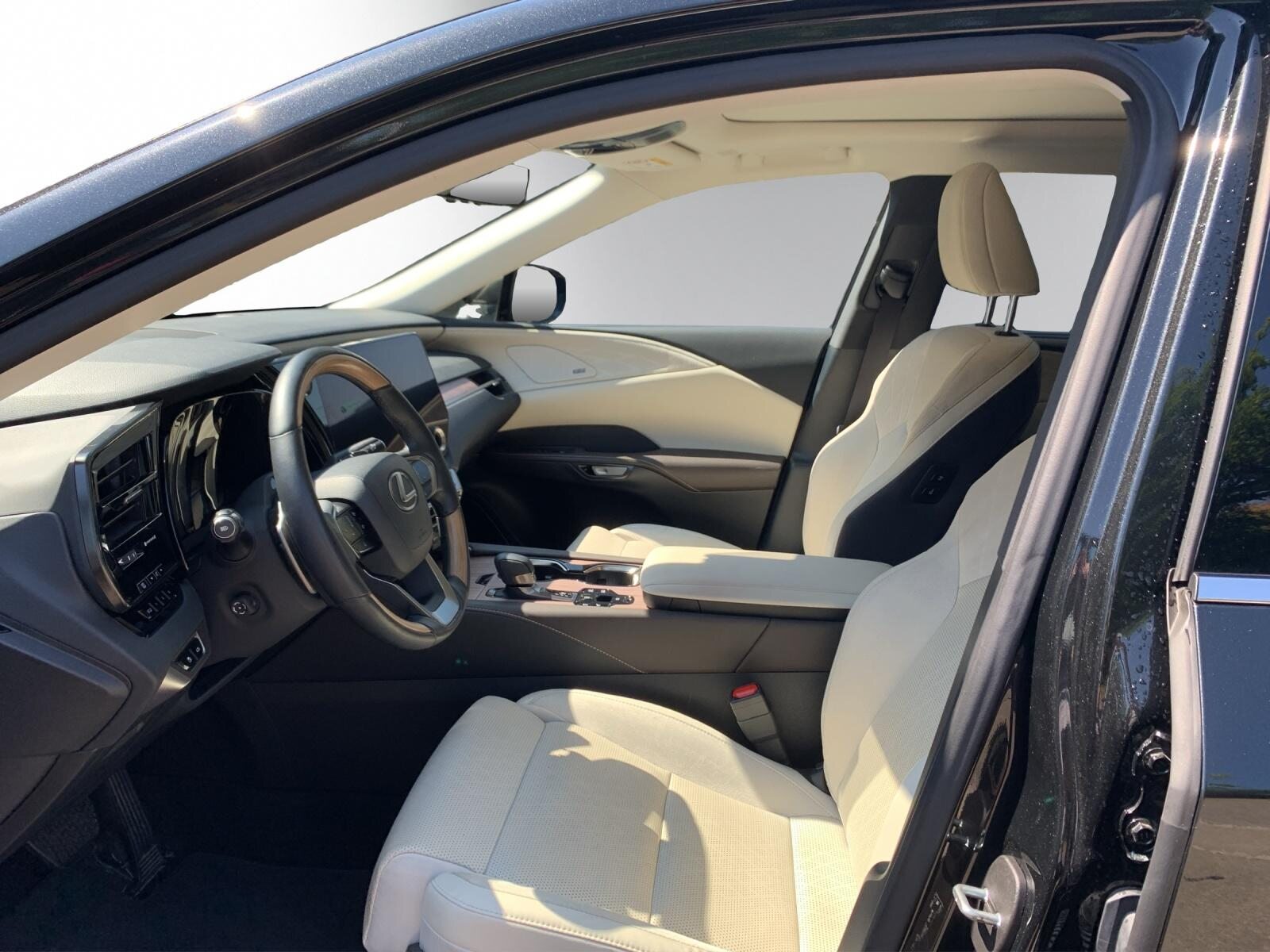 LEXUS RX 450h+ Excellence, Plug-in-Hybrid Benzin/Elektro, Occasion / Gebraucht, Automatik - 7