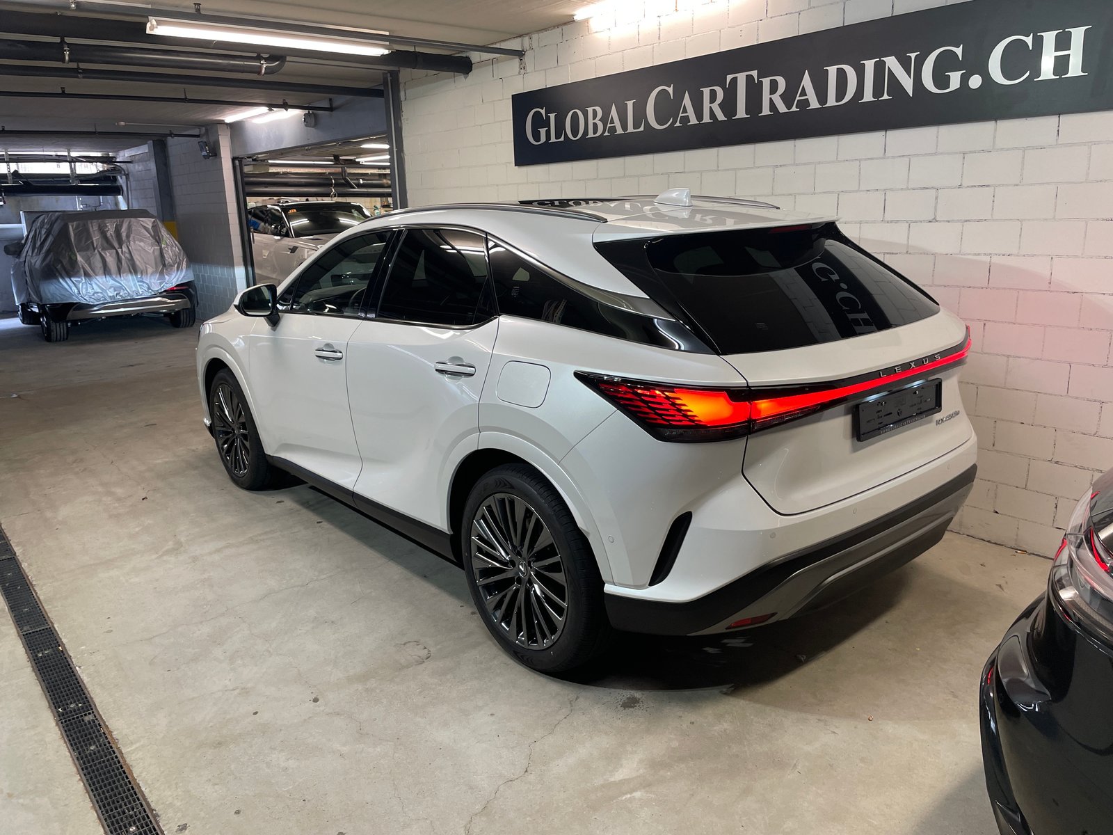 LEXUS RX 450h+ Plug-In Hybrid Ecxellence AWD CVT, Plug-in-Hybrid Benzin/Elektro, Neuwagen, Automat - 4