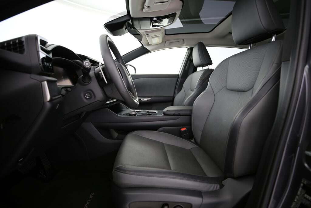 LEXUS RZ 450e Comfort, Elektro, Occasion / Gebraucht, Automatik - 4