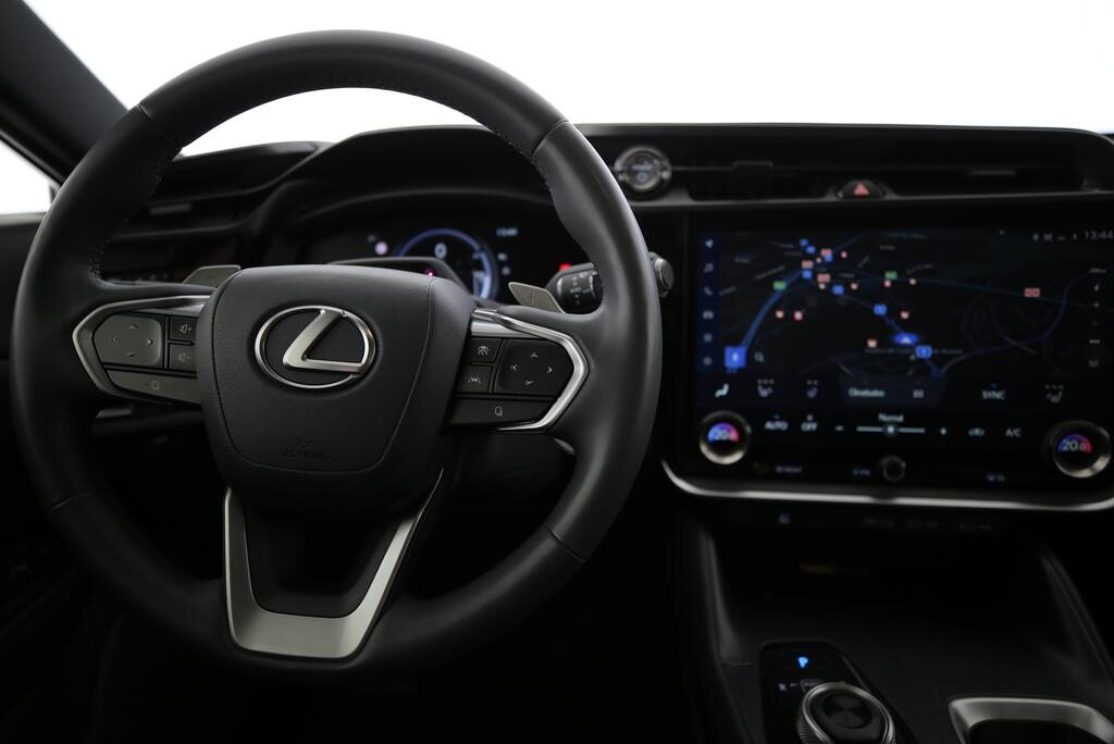 LEXUS RZ 450e Comfort, Elektro, Occasion / Gebraucht, Automatik - 6
