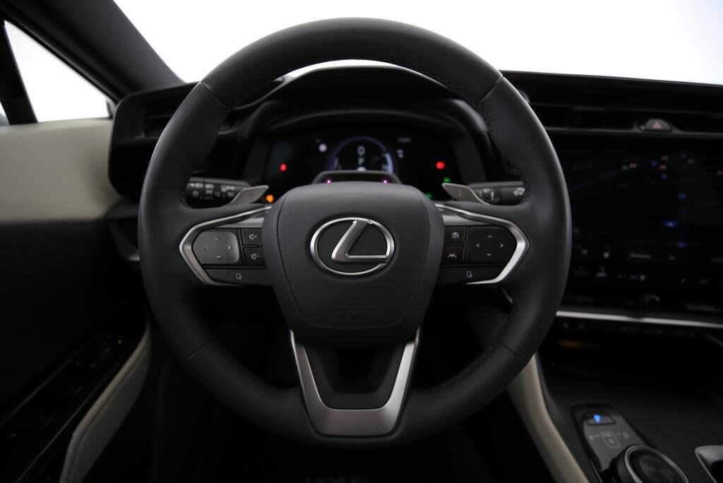 LEXUS RZ 450e Excellence, Elektro, Occasion / Gebraucht, Automatik - 6