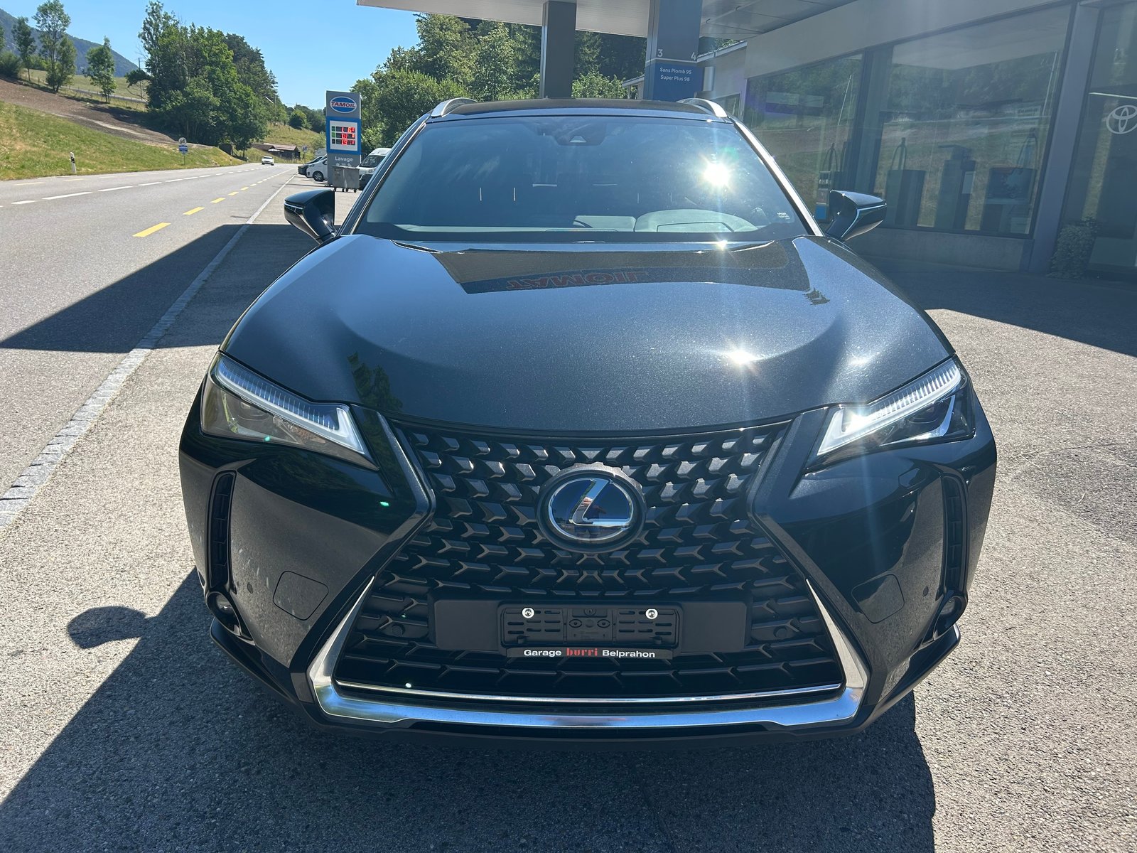 LEXUS UX 250h Excellence AWD Automatic, Voll-Hybrid Benzin/Elektro, Occasion / Gebraucht, Automatik - 3