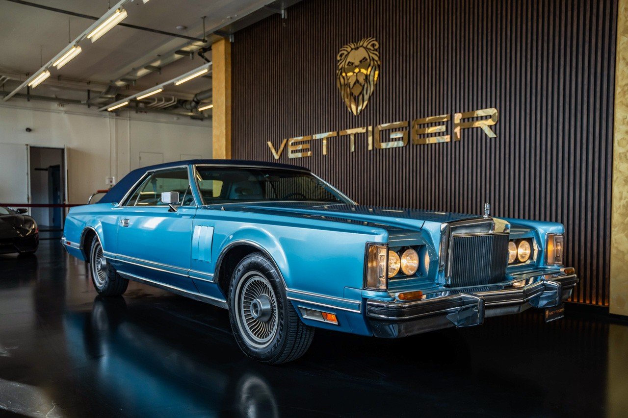 LINCOLN Continental