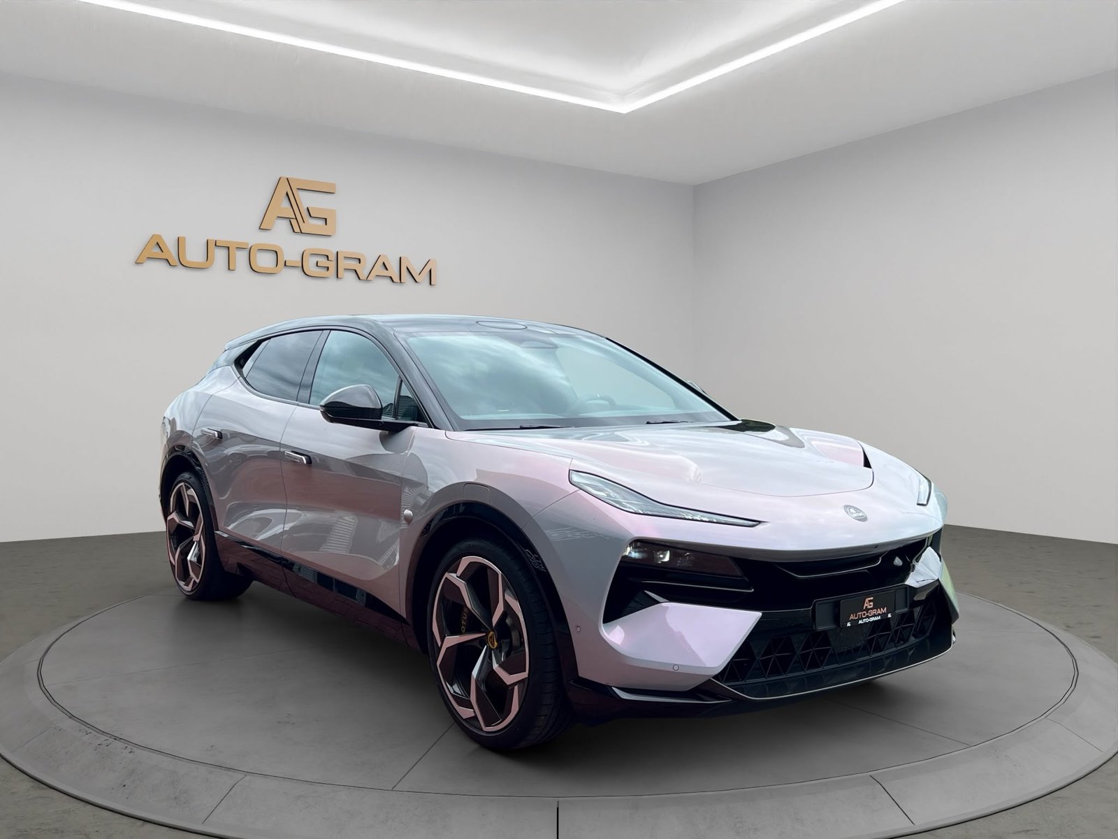 LOTUS Eletre 112kWh R, Elektro, Occasion / Gebraucht, Automatik - 7
